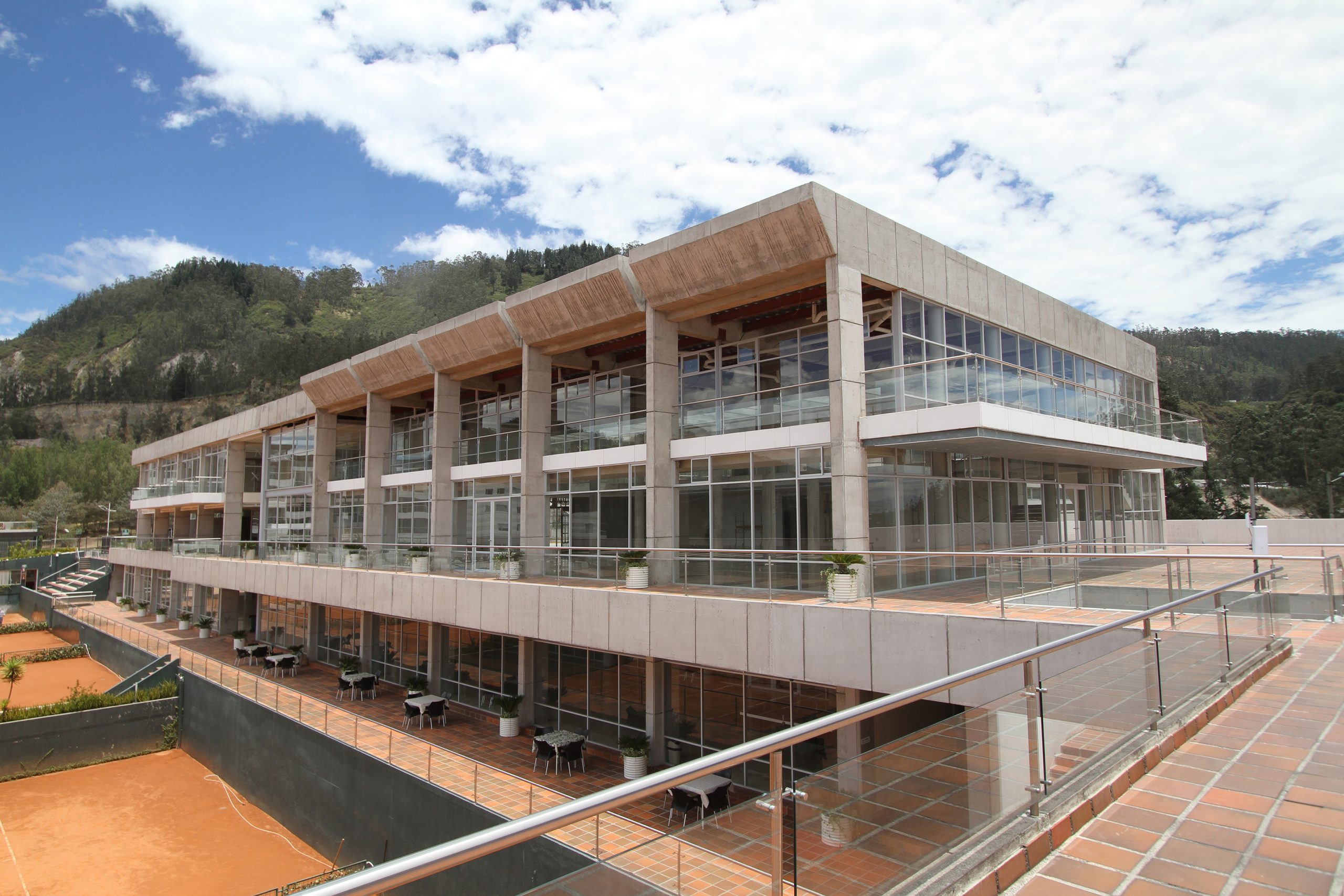 Terravalle Oleas y Asociados Arquitectos